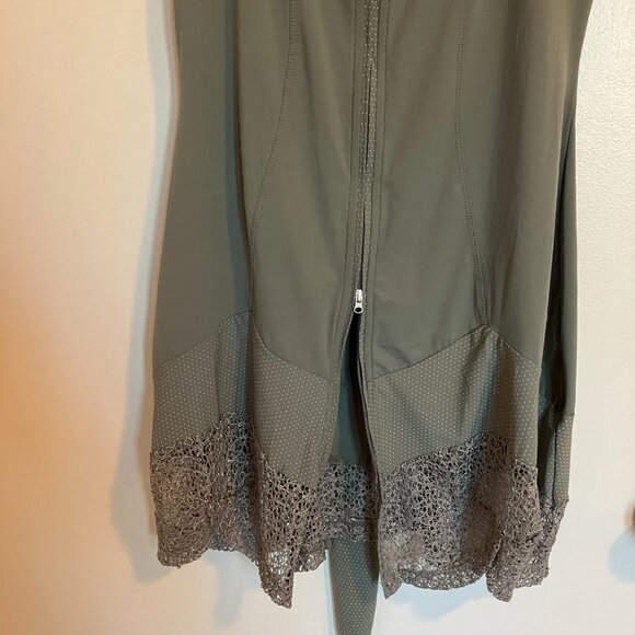 Dolcezza Fitted Style Kaki Green Tunic Top Size Medium FLAWS - Picture 7 of 10